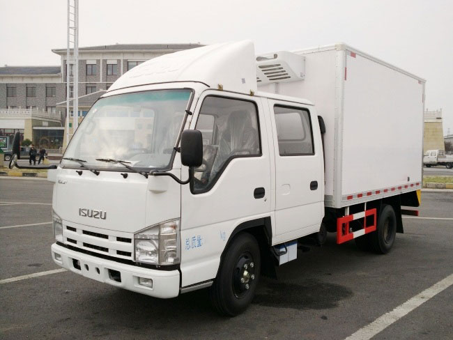 慶鈴五十鈴100P國五4.2米冷藏車.jpg